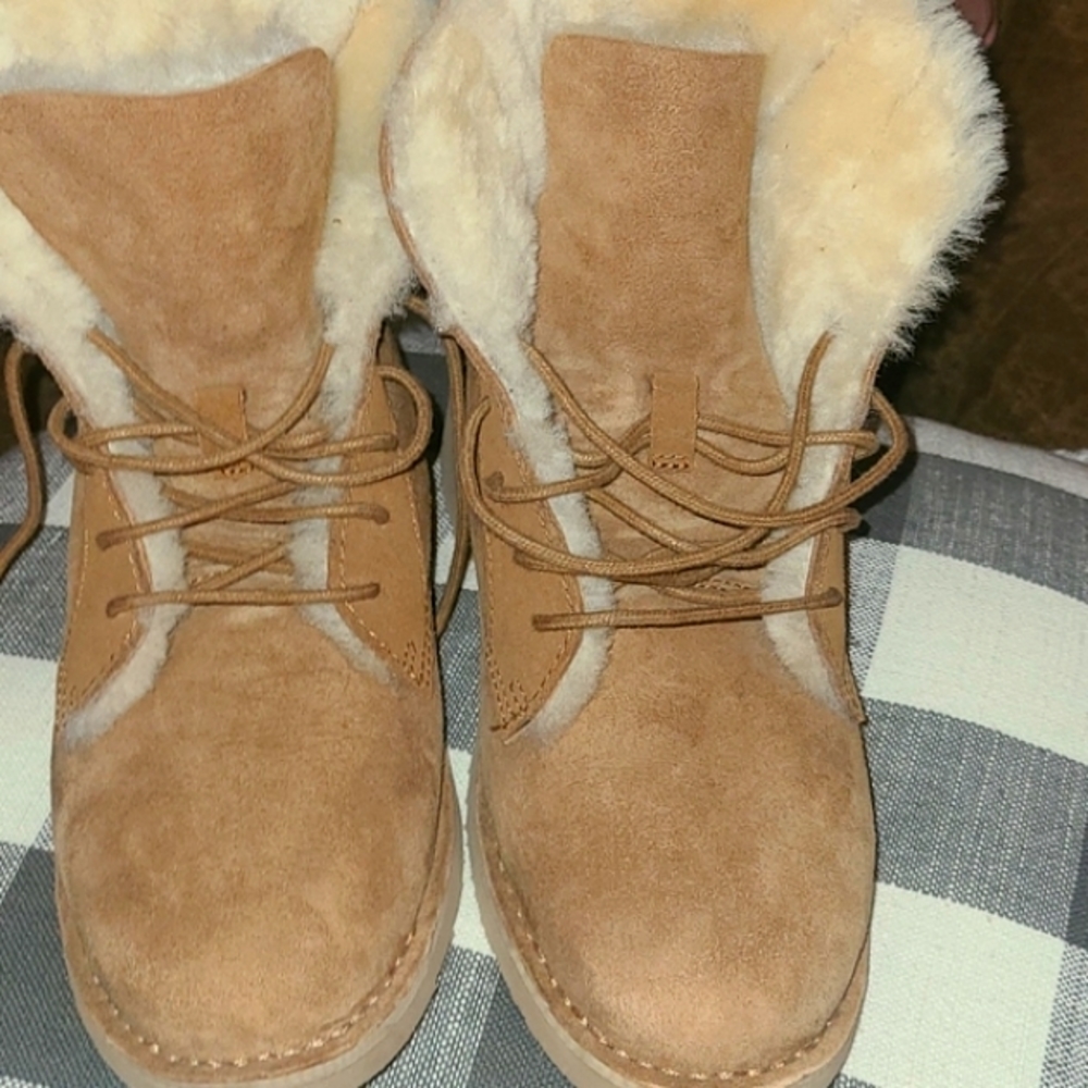 UGGS WOMAN BOOT
